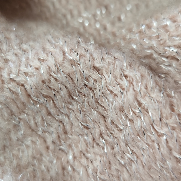 Baby pink scarf - Picture 2 of 2